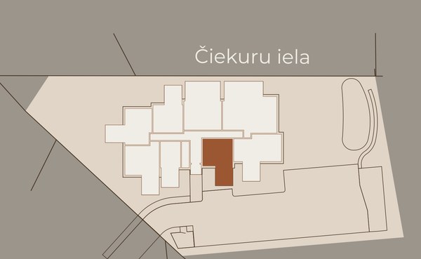Nr. 8 — Atrašanās namā